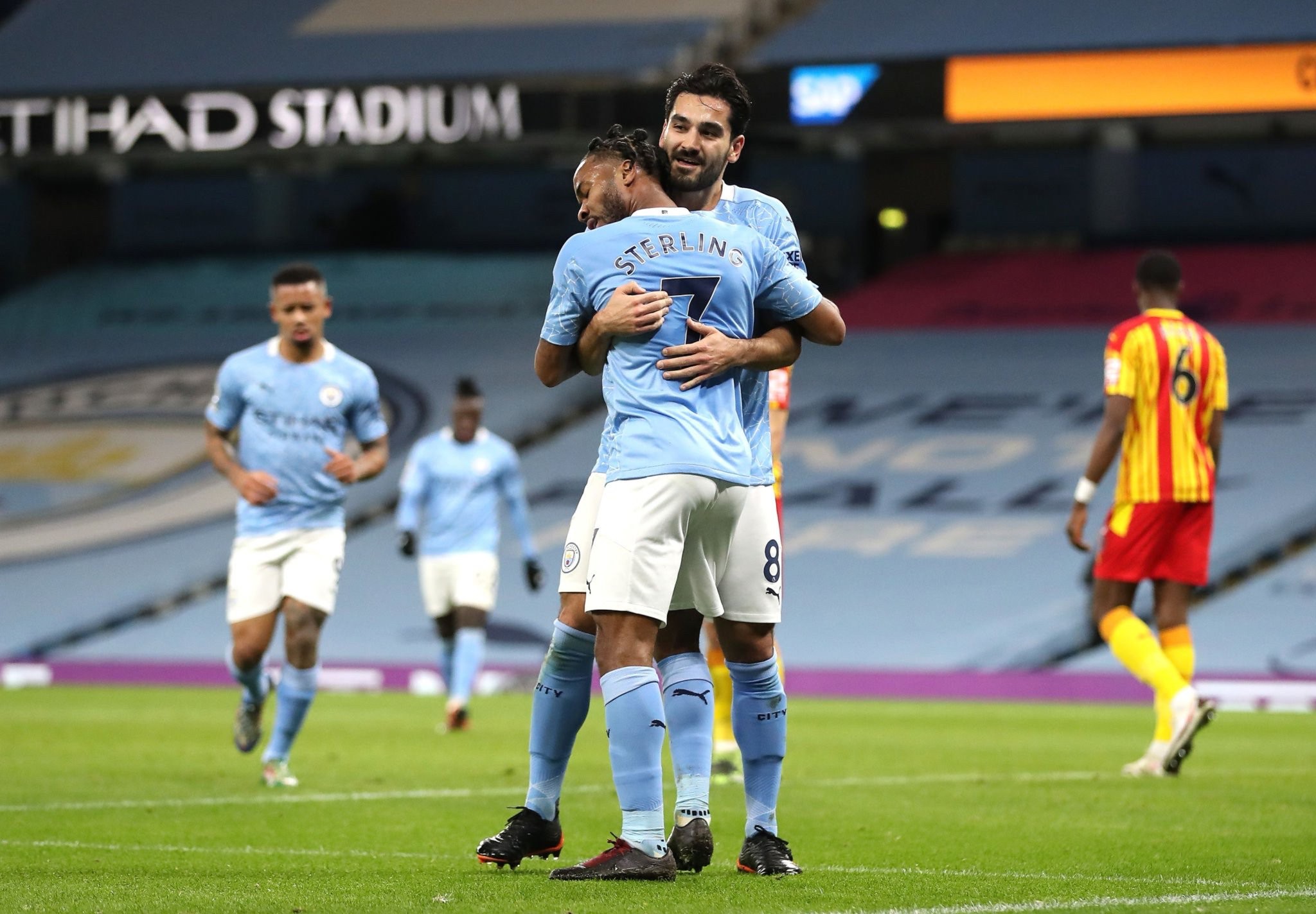 也可能是俱 也可能是俱